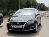 Volkswagen Passat 2005 года за 3 000 000 тг. в Уральск – фото 4