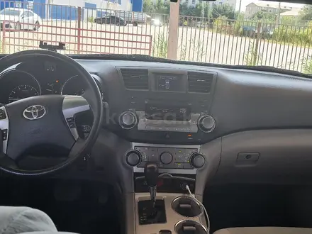 Toyota Highlander 2011 года за 7 500 000 тг. в Атырау – фото 16