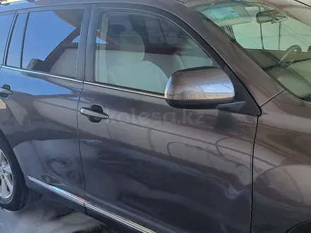Toyota Highlander 2011 года за 7 500 000 тг. в Атырау – фото 3