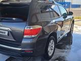 Toyota Highlander 2011 года за 7 500 000 тг. в Атырау – фото 4