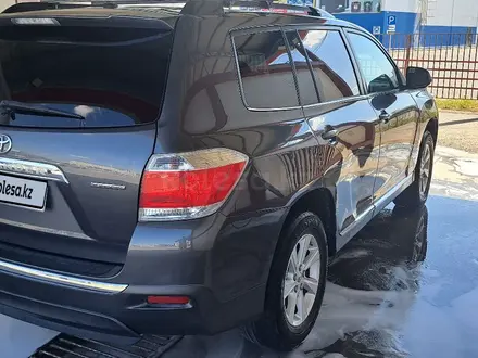 Toyota Highlander 2011 года за 7 500 000 тг. в Атырау – фото 4