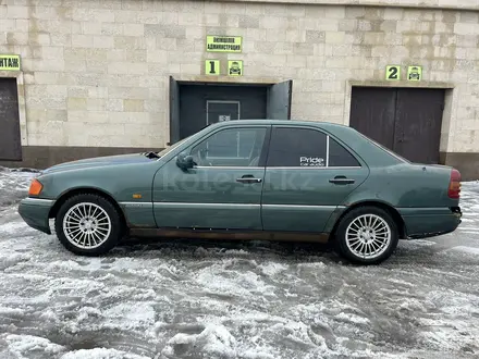 Mercedes-Benz C 220 1994 года за 1 700 000 тг. в Караганда – фото 9