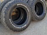 Шины BFGoodrich Mud Terrain T/A KM2 LT265/70 R17 за 220 000 тг. в Алматы