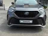 Toyota Highlander 2022 года за 25 000 000 тг. в Алматы
