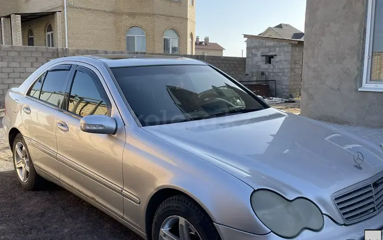 Mercedes-Benz C 240 2000 года за 2 000 000 тг. в Караганда