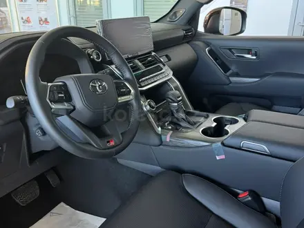 Toyota Land Cruiser GR Sport 2026 года за 67 480 000 тг. в Актобе – фото 14
