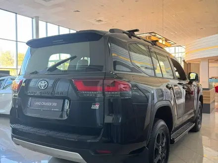 Toyota Land Cruiser GR Sport 2026 года за 67 480 000 тг. в Актобе – фото 5