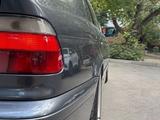 BMW 528 1997 года за 4 000 000 тг. в Алматы – фото 4