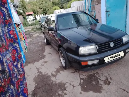 Volkswagen Vento 1995 года за 2 000 000 тг. в Турара Рыскулова – фото 4