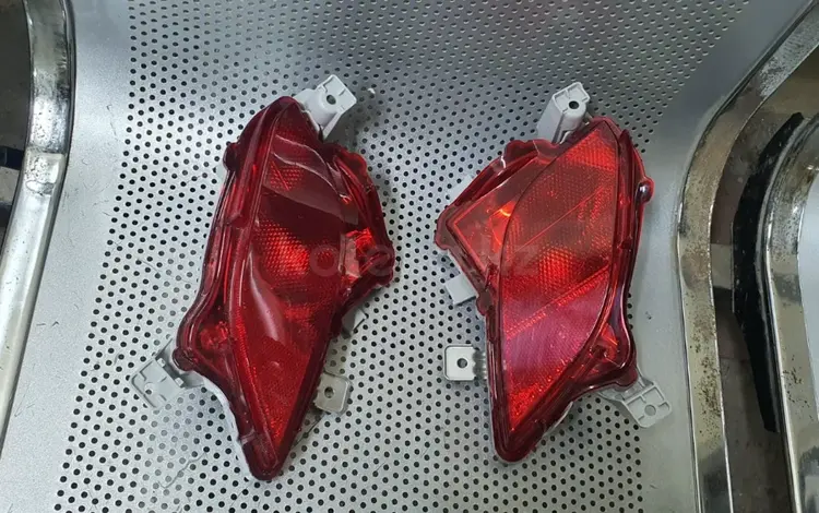 Задний фонарь на бампере Тойота Хайландер 2020 за 24 000 тг. в Алматы