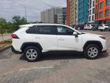 Toyota RAV4 2020 годаүшін13 500 000 тг. в Актау