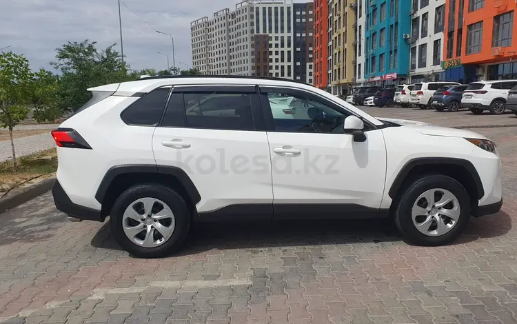 Toyota RAV4 2020 года за 13 500 000 тг. в Актау
