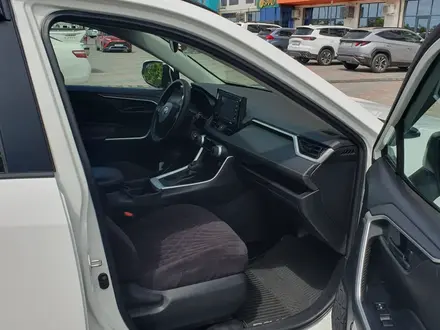 Toyota RAV4 2020 года за 13 500 000 тг. в Актау – фото 5
