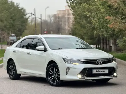Toyota Camry 2017 года за 14 500 000 тг. в Астана