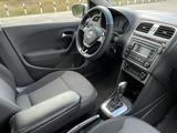 Volkswagen Polo 2015 года за 4 280 000 тг. в Уральск – фото 4