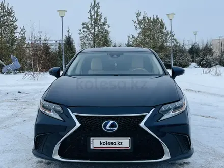 Lexus ES 250 2016 года за 9 500 000 тг. в Уральск – фото 2