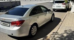Chevrolet Cruze 2010 года за 1 900 000 тг. в Караганда – фото 3