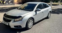 Chevrolet Cruze 2010 года за 1 900 000 тг. в Караганда – фото 2