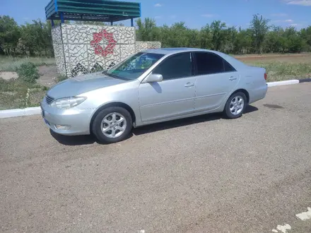 Toyota Camry 2004 года за 5 000 000 тг. в Актобе – фото 4