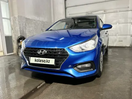 Hyundai Solaris 2017 года за 6 800 000 тг. в Астана – фото 32