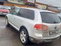 Volkswagen Touareg 2003 года за 7 800 000 тг. в Алматы – фото 3