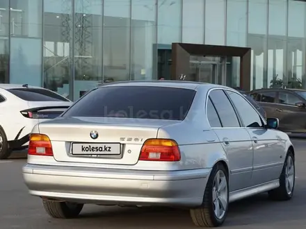 BMW 530 2003 года за 5 300 000 тг. в Тараз