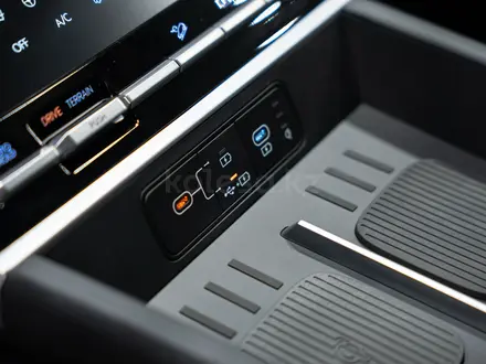 Hyundai Santa Fe High-Tech 2026 года за 20 090 000 тг. в Алматы – фото 14