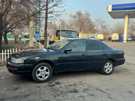 Toyota Camry 1993 года за 900 000 тг. в Алматы – фото 2