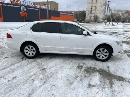 Skoda Superb 2012 года за 4 500 000 тг. в Кокшетау – фото 4