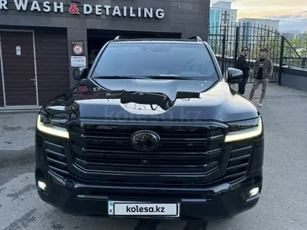 Toyota Land Cruiser 2022 года за 51 000 000 тг. в Атырау – фото 2
