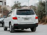 Toyota Highlander 2012 годаүшін8 700 000 тг. в Актау – фото 2