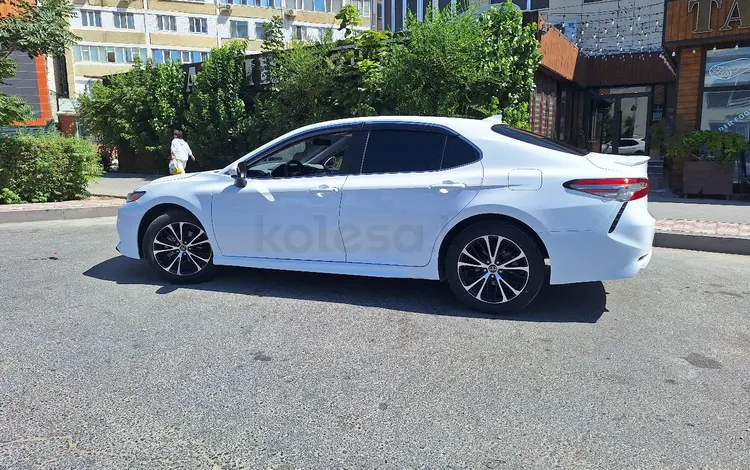 Toyota Camry 2019 года за 10 000 000 тг. в Актау