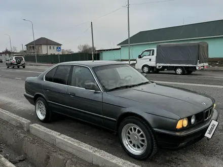 BMW 525 1990 года за 1 400 000 тг. в Шымкент – фото 13