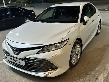 Toyota Camry 2019 года за 12 700 000 тг. в Шымкент – фото 2