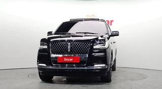 Lincoln Navigator 2023 года за 44 000 000 тг. в Астана