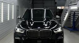BMW X5 2021 года за 42 900 000 тг. в Астана – фото 2