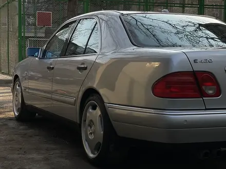 Mercedes-Benz E 430 1999 года за 5 600 000 тг. в Шымкент – фото 3