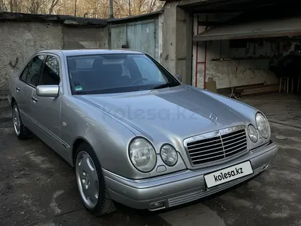 Mercedes-Benz E 430 1999 года за 5 600 000 тг. в Шымкент – фото 2