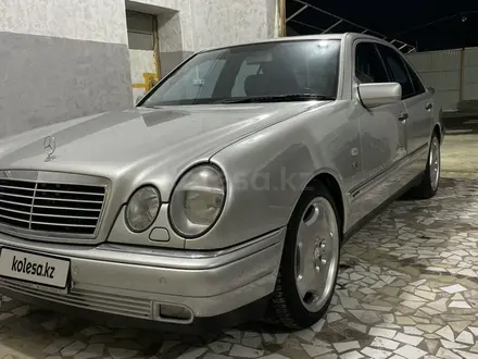 Mercedes-Benz E 430 1999 года за 5 600 000 тг. в Шымкент – фото 86