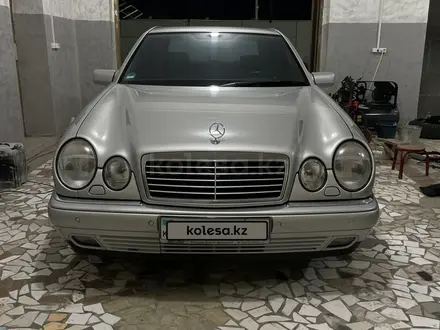 Mercedes-Benz E 430 1999 года за 5 600 000 тг. в Шымкент – фото 87