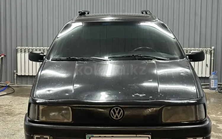 Volkswagen Passat 1991 годаfor1 350 000 тг. в Астана