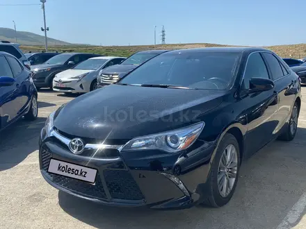 Toyota Camry 2016 года за 6 500 000 тг. в Уральск – фото 2