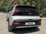 Hyundai Bayon 2023 годаүшін7 200 000 тг. в Караганда – фото 4