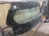 Крышка багажника со стеклом оригинал за 30 000 тг. в Петропавловск – фото 2