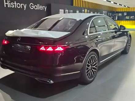 Mercedes-Benz S 450 4MATIC 2026 года за 85 900 000 тг. в Алматы – фото 5