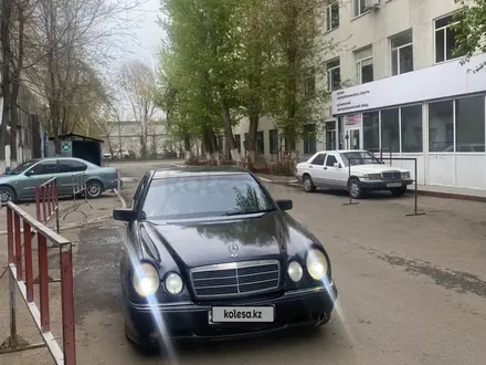 Mercedes-Benz E 320 1998 года за 3 300 000 тг. в Астана – фото 11