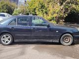 Mercedes-Benz E 230 1997 года за 850 000 тг. в Астана – фото 2