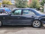 Mercedes-Benz E 230 1997 года за 850 000 тг. в Астана – фото 5