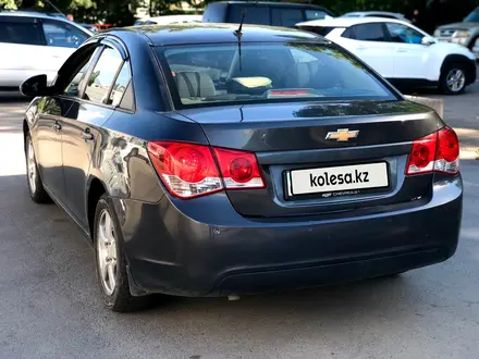 Chevrolet Cruze 2010 года за 3 300 000 тг. в Алматы – фото 2