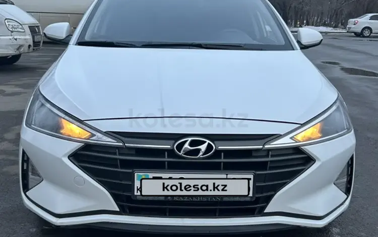 Hyundai Elantra 2019 годаfor7 550 000 тг. в Алматы